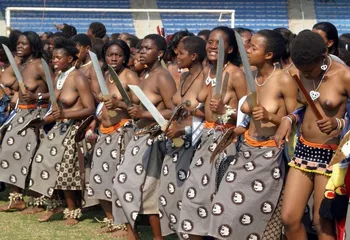 african naked dance